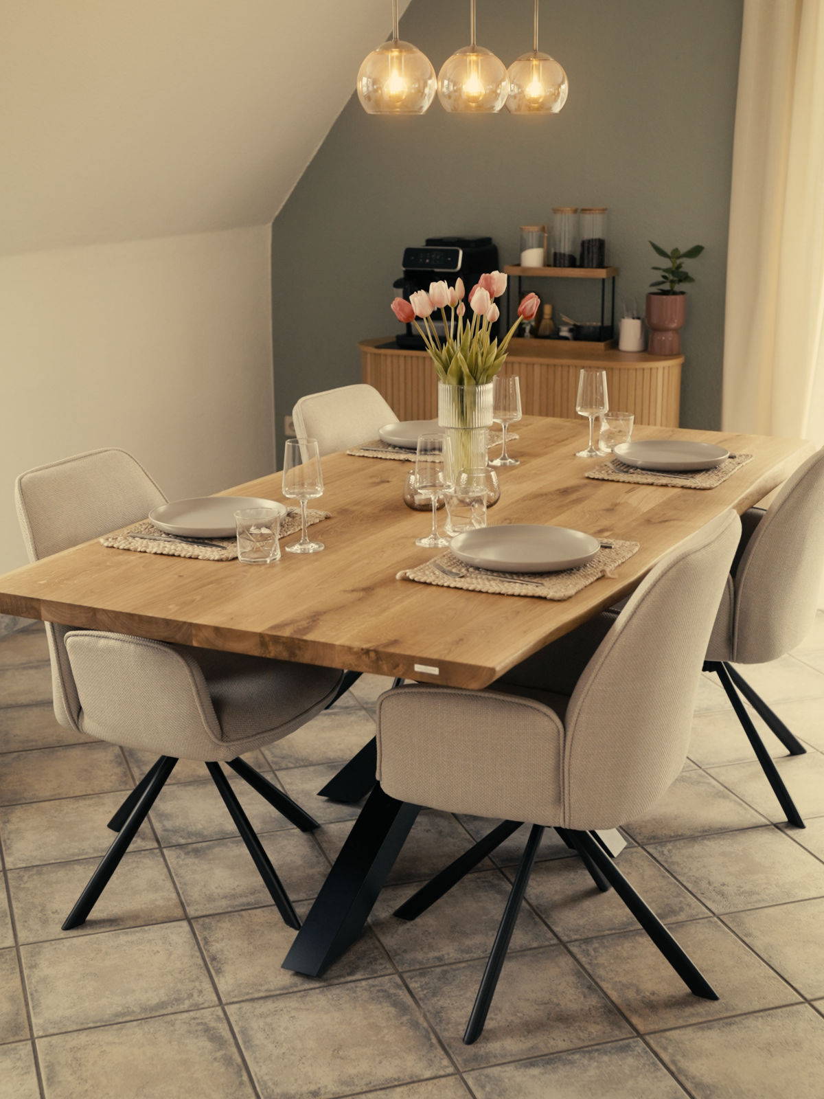 Massivholztisch mit Baumkante 280cm x 100cm