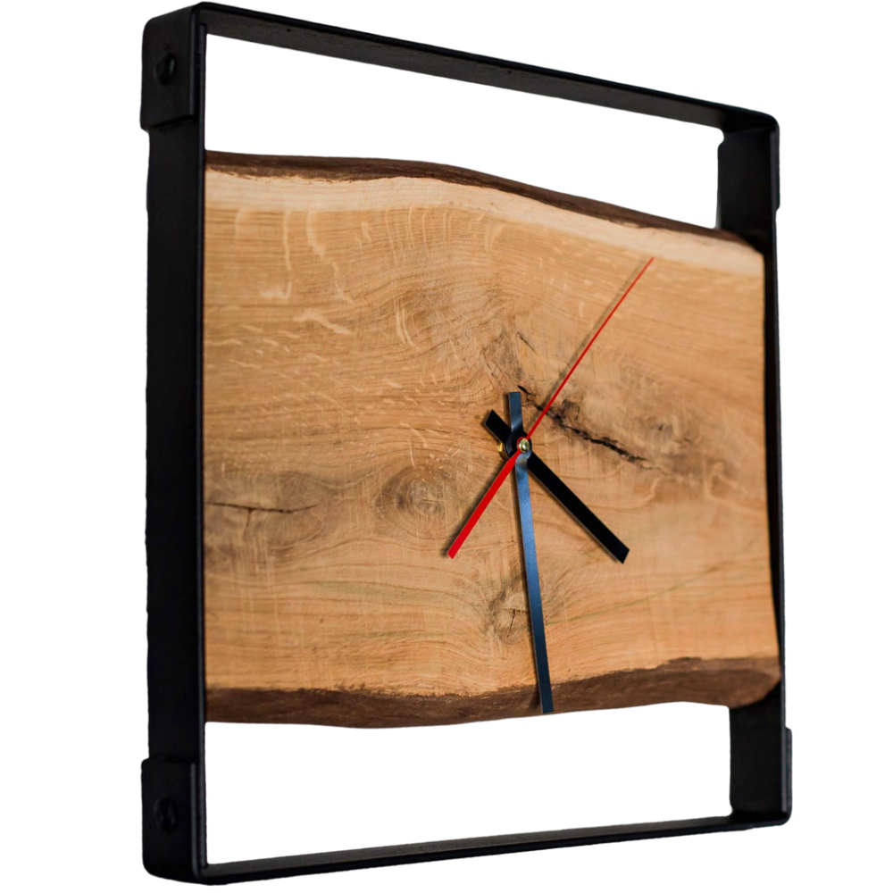 Quadratische Wanduhr aus Eiche - Genietet