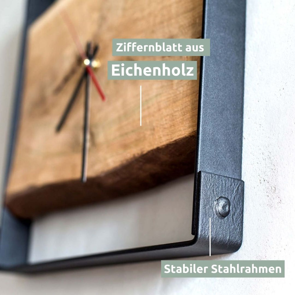 Quadratische Wanduhr aus Eiche - Genietet